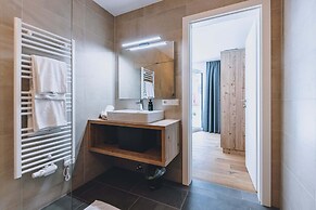 M1 - Mountain Living