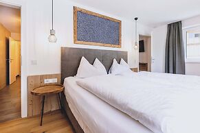 M1 - Mountain Living