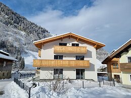 M1 - Mountain Living