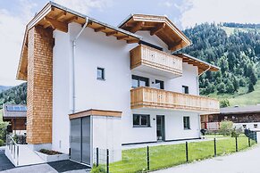 M1 - Mountain Living