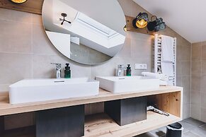 M1 - Mountain Living