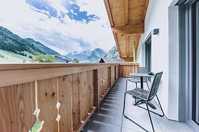 M1 - Mountain Living