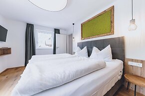 M1 - Mountain Living