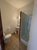 Les Trois Cèdres
