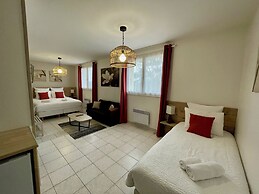 Les Trois Cèdres