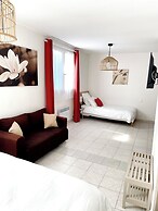 Les Trois Cèdres
