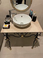 Captivating 1-bed Apartment Fully Furnished