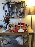 Lazy Nest - Sleeps 4, Parking, Garden & Hammocks