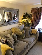 Lazy Nest - Sleeps 4, Parking, Garden & Hammocks