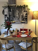 Lazy Nest - Sleeps 4, Parking, Garden & Hammocks