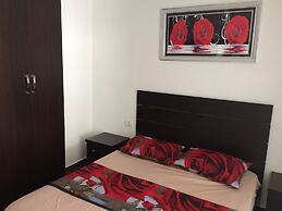 APARTMENT &