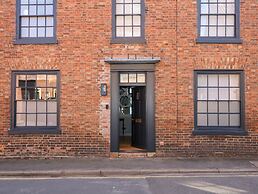 12 Banks Street
