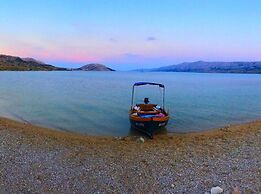 Cosy Apartment Near the Beach in Zubovici, Croatia