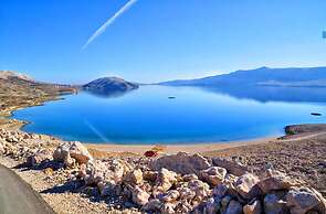 Cosy Apartment Near the Beach in Zubovici, Croatia