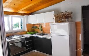 Cosy Apartment Near the Beach in Zubovici, Croatia