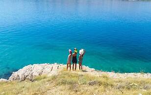 Cosy Apartment Near the Beach in Zubovici, Croatia