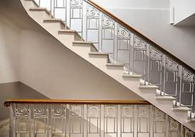 MONK Monastiraki Suites