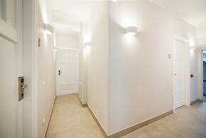 MONK Monastiraki Suites