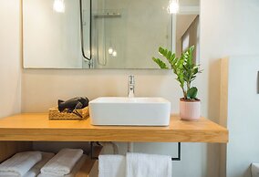 MONK Monastiraki Suites