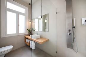 MONK Monastiraki Suites