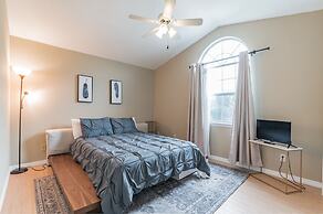 Peaceful Waterfront Pool Home 3 Bedroom Home by RedAwning