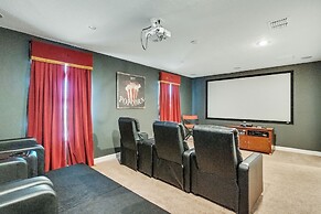 Luxurious 8br Palms Villa Pool Home In Champions Gate! 8 Bedroom Home 