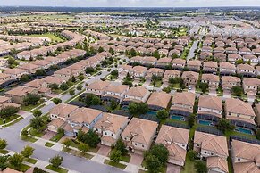 Luxurious 8br Palms Villa Pool Home In Champions Gate! 8 Bedroom Home 