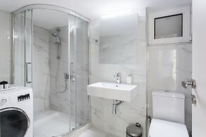 Absolute 2BR Apartment