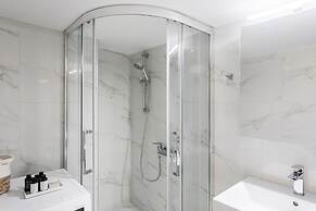 Absolute 2BR Apartment