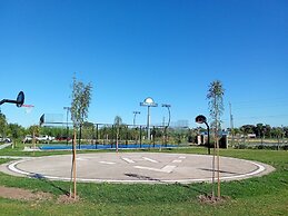 Days Inn by Wyndham Zarate