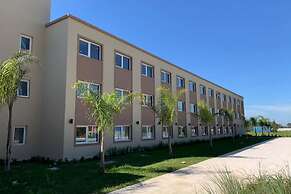 Days Inn by Wyndham Zarate