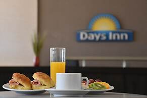 Days Inn by Wyndham Zarate