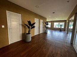 Days Inn by Wyndham Zarate