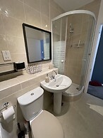 5 Lockside Free Secure Parking