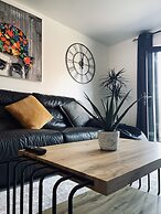 5 Lockside Free Secure Parking