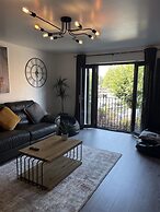 5 Lockside Free Secure Parking