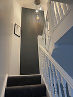 5 Lockside Free Secure Parking