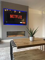 5 Lockside Free Secure Parking