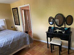 Treehouse Apartment Rentals