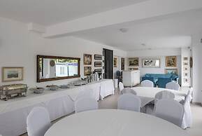 Light Blue Luxury Rooms