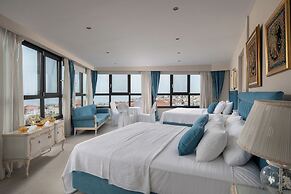 Light Blue Luxury Rooms
