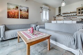 Mastrogiannis villa Myrtia