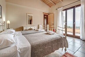 Mastrogiannis villa Myrtia