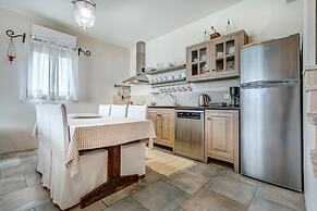 Mastrogiannis villa Myrtia