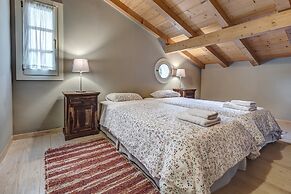 Mastrogiannis Farm House