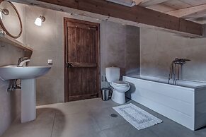 Mastrogiannis Farm House