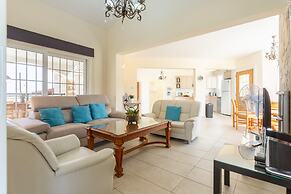 Villa Thea in Neo Chorio