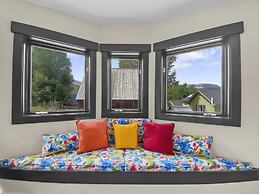 High Street Hideaway 3 Bedroom Home by RedAwning