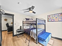 High Street Hideaway 3 Bedroom Home by RedAwning