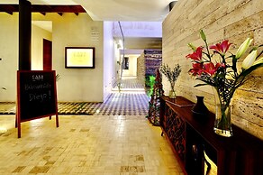 301 Casa Libre by Staypodio